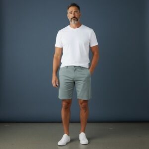 Marsh Wear Mens Gray Flat Front Chino Shorts Size 36 Waist 8 Inch Inseam